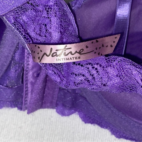 Purple Lace Front Closure Underwire Push-Up Bra - 34C - Picture 4 of 6